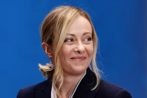 Regionali, sconfitta indolore per Giorgia. Sondaggi stabili e Forza Italia sempre più solida, ma non ditelo a Salvini Regionali, sconfitta indolore per Giorgia. Sondaggi stabili e Forza Italia sempre più solida, ma non ditelo a Salvini