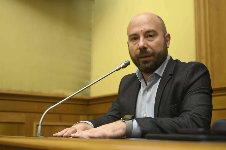 Diritto allo studio in pericolo, la ricetta di Caso: “Dote scuola contro il caro vita, astuccio, zaino e quaderni gratis”