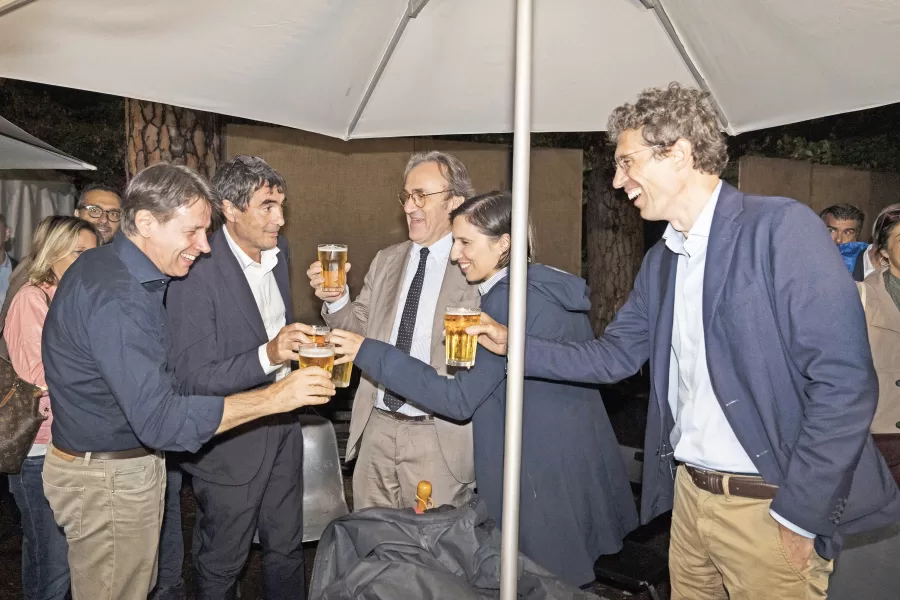 Schlein e il masochismo elettorale del Pd: obbedire ai diktat di Conte e perdere nove elezioni regionali su dieci