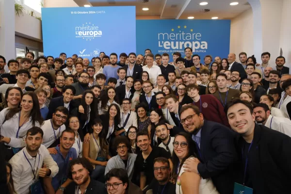 La prossima piroetta del Renzi ‘sfollavoti’: approdare nuovamente nel Pd per provare a riconquistarlo La prossima piroetta del Renzi ‘sfollavoti’: approdare nuovamente nel Pd per provare a riconquistarlo