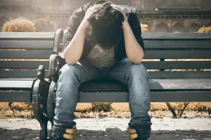 La nuova pandemia: ragazzi più ansiosi e tristi, senza cure e sportelli saranno condannati a isolamento e depressione