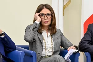La settimana Santa della ministra Santanché, processo e bordate agli alleati La settimana Santa della ministra Santanché, processo e bordate agli alleati