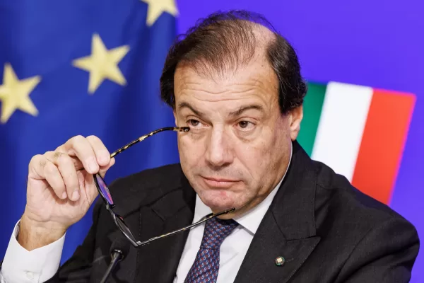 Il viceministro dell’Economia Maurizio Leo a Palazzo Chigi durante la conferenza stampa sul ddl Bilancio approvato dal Consiglio dei ministri, Roma, Mercoledì, 16 Ottobre 2024 (Foto Roberto Monaldo / LaPresse)
Deputy minister of Economy Maurizio Leo at Palazzo Chigi during the press conference on the Budget Bill approved by the Council of ministers, Rome, Wednesday, October 16, 2024 (Photo by Roberto Monaldo / LaPresse) Il viceministro dell’Economia Maurizio Leo a Palazzo Chigi durante la conferenza stampa sul ddl Bilancio approvato dal Consiglio dei ministri, Roma, Mercoledì, 16 Ottobre 2024 (Foto Roberto Monaldo / LaPresse)
Deputy minister of Economy Maurizio Leo at Palazzo Chigi during the press conference on the Budget Bill approved by the Council of ministers, Rome, Wednesday, October 16, 2024 (Photo by Roberto Monaldo / LaPresse)