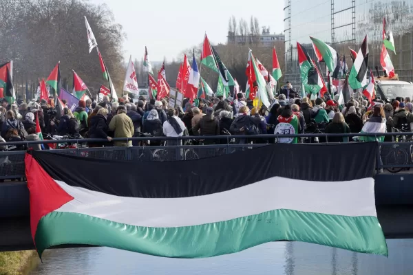 Cortei ProPal, non c’è mai spazio per la solidarietà al popolo ucraino