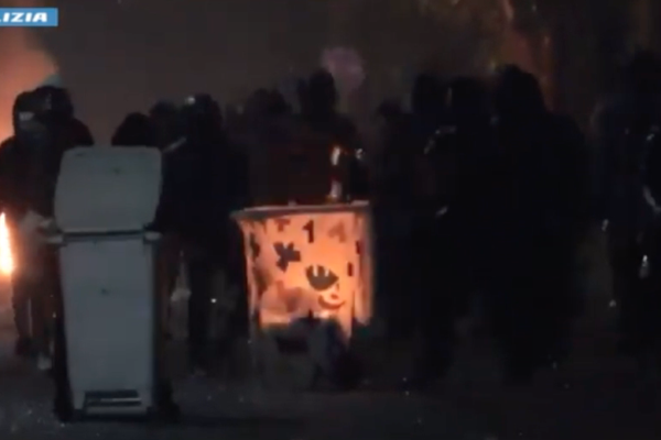 Scalpelli e le violenze a Corvetto: “Se brucia Milano, brucia l’Italia. Chi soffia sul fuoco?” Scalpelli e le violenze a Corvetto: “Se brucia Milano, brucia l’Italia. Chi soffia sul fuoco?”