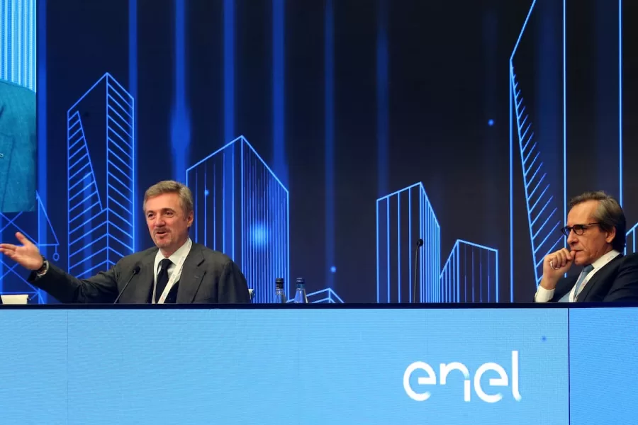 Enel apre un nuovo capitolo di crescita, il nuovo piano strategico di Cattaneo: redditività, efficienza e sostenibilità