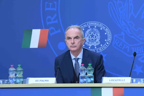 Droni e Taxi volanti, Di Palma: “La mobilità aerea è il futuro. Inizieremo a trasportare merci, con l’HyperTwin rotte sicure”