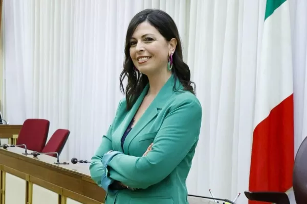 Stati generali Rai, il Parlamento ridiscute il servizio pubblico: modificare legge Renzi sulla governance Stati generali Rai, il Parlamento ridiscute il servizio pubblico: modificare legge Renzi sulla governance