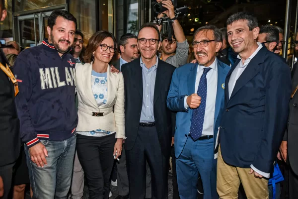 Milano, il toto-sindaco per il dopo Sala: l’endorsement di La Russa per Lupi, ipotesi candidatura per Majorino e per ex rettore Resta Milano, il toto-sindaco per il dopo Sala: l’endorsement di La Russa per Lupi, ipotesi candidatura per Majorino e per ex rettore Resta