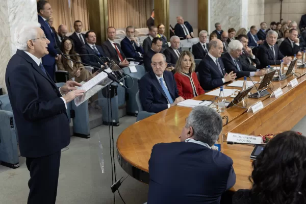 Il Presidente della Repubblica Sergio Mattarella rivolge il suo indirizzo di saluto in occasione della XVII Conferenza delle Ambasciatrici e degli Ambasciatori d’Italia
(foto di Francesco Ammendola – Ufficio per la Stampa e la Comunicazione della Presidenza della Repubblica)16 dicembre 2024 Roma, Italia (Foto Ufficio stampa Quirinale/LaPresse) 
DISTRIBUTION FREE OF CHARGE – NOT FOR SALE