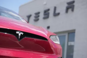 Arriva la Tesla low-cost: la Model Q è l’entry-level pronta a prendersi il mercato nel 2025 Arriva la Tesla low-cost: la Model Q è l’entry-level pronta a prendersi il mercato nel 2025