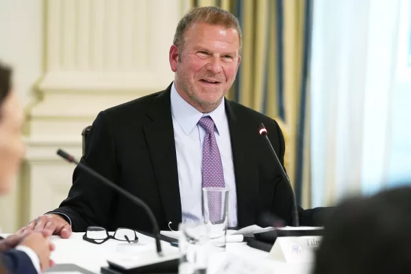 Dagli Houston Rockets a Palazzo Taverna, Tilman Fertitta ambasciatore di Trump a Roma