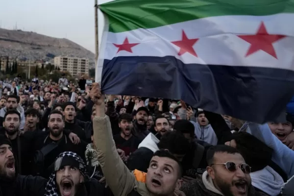 Siria, il futuro in mano alle fazioni islamiche. L’appello di al-Sharaa e la ‘vittoria della rivoluzione’