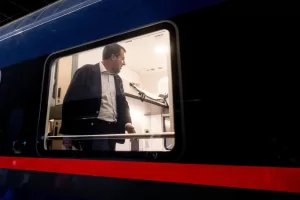 Salvini, il ministro che chiamavano Trenità e la scimmi che in Sri Lanka ha bloccato la rete elettrica