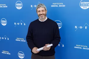 Caro Roberto Fico, politica non è mestiere. Ricordi?