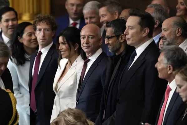 Zuckerberg, Bezos, Musk e Pichai da Trump. Le Big Tech e quell’attrazione fisiologica per la destra