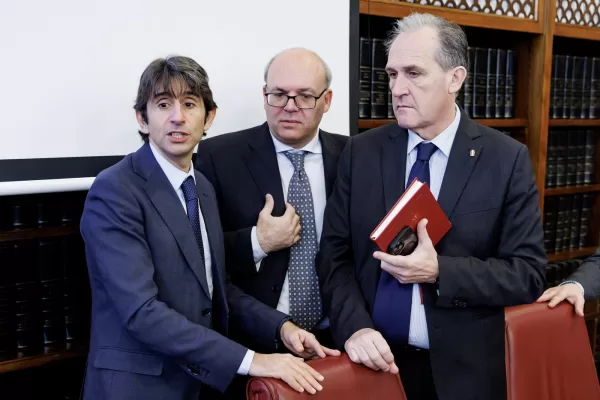 Giovanni Donzelli, Fabrizio Tatarella e Roberto Menia durante l’evento per i 30 anni di Alleanza Nazionale organizzato dalla Fondazione Tatarella al Senato, Roma, Giovedì, 30 Gennaio 2025 (Foto Roberto Monaldo / LaPresse)
 
Giovanni Donzelli, Fabrizio Tatarella e Roberto Menia during the event for the 30th anniversary of Alleanza Nazionale party organized by the Tatarella foundation, Rome, Thursday, Jan. 30, 2025 (Photo by Roberto Monaldo / LaPresse)