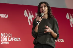 Cecilia Sala, gli ayatollah non fanno sconti. Il vertice di governo e la fiducia della madre: “Con Meloni ci siamo guardate negli occhi”