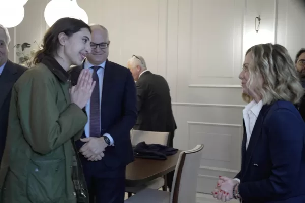 Cecilia Sala e la cella di isolamento: “Mai pensato di essere liberata così presto. Ieri non ho dormito, volevo stare all’aperto e sentire musica”