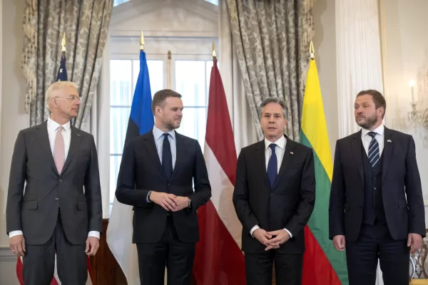 Trump trova nei Baltici nuovi alleati, il 5% del Pil per la Difesa spacca la Ue