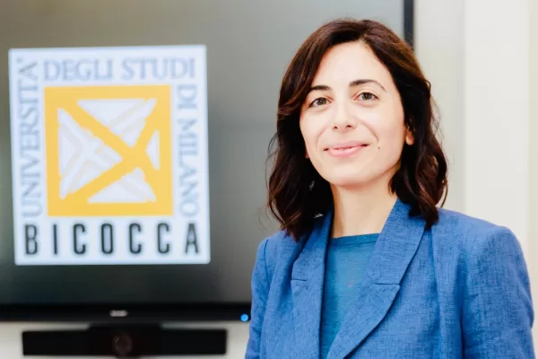 Milano, una città a due velocità dove il lavoro crea disuguaglianza. Tra professioni freelance e retribuzioni inadeguate