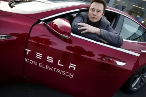 Tesla vs Cina: l’elettrico ormai è inevitabile. Trump contro l’Opec+. Decarbonizzare l’automotive ha un prezzo Tesla vs Cina: l’elettrico ormai è inevitabile. Trump contro l’Opec+. Decarbonizzare l’automotive ha un prezzo