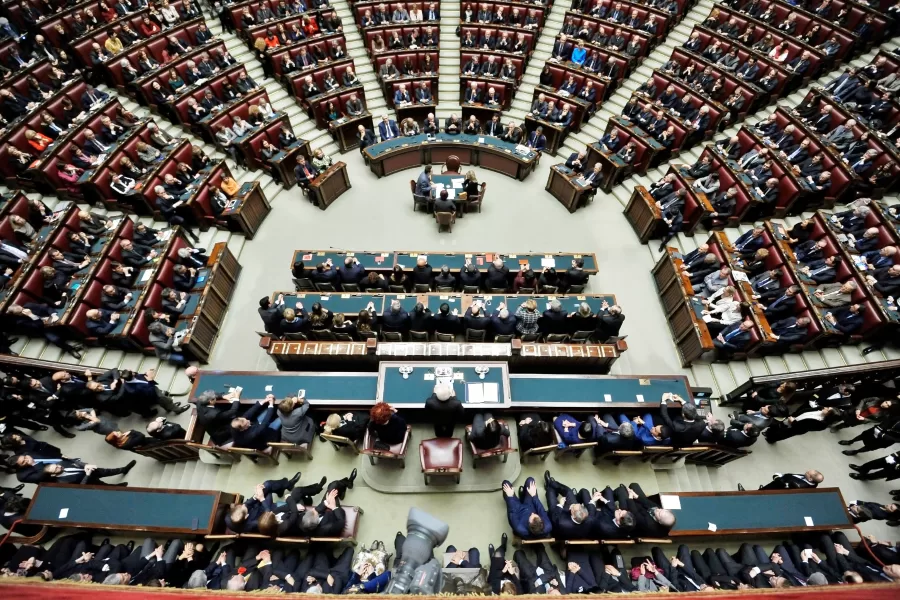 Una nuova immunità parlamentare per il sussulto d’orgoglio della politica