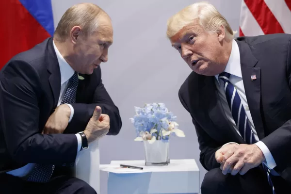 I paradossi dei populisti in Europa, fedeli sia a Putin che Trump: perché la santa alleanza è impossibile