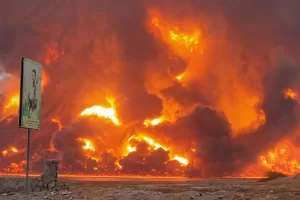 Raid israeliani sullo Yemen, Netanyahu colpisce di giorno. I porti fuori uso e il chiaro messaggio al leader degli Houthi