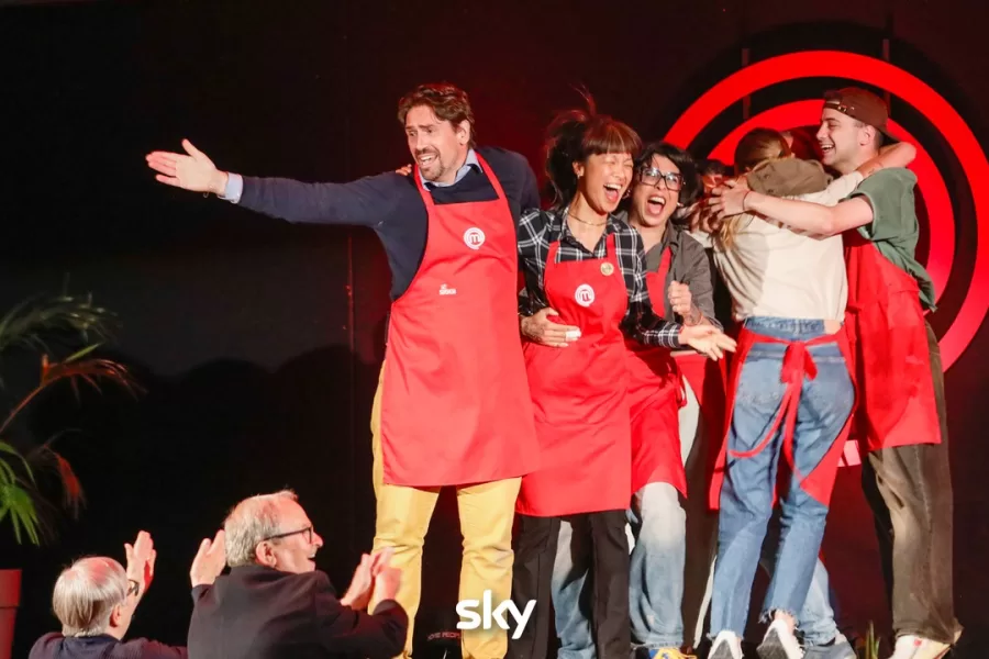 MasterChef, è la diversità la chiave del successo delle Brigate Rosse: lo showcooking e la sua forza straordinaria