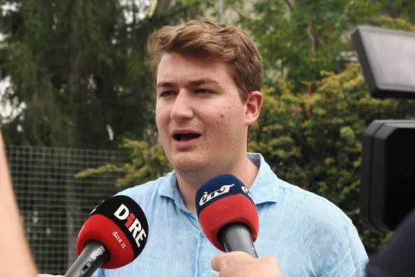 Il Centro è in fermento, Più Europa e Azione a congresso: la base Hallissey, in asse con Magi, può essere la novità. E si avvicina la nascita del partito libdem