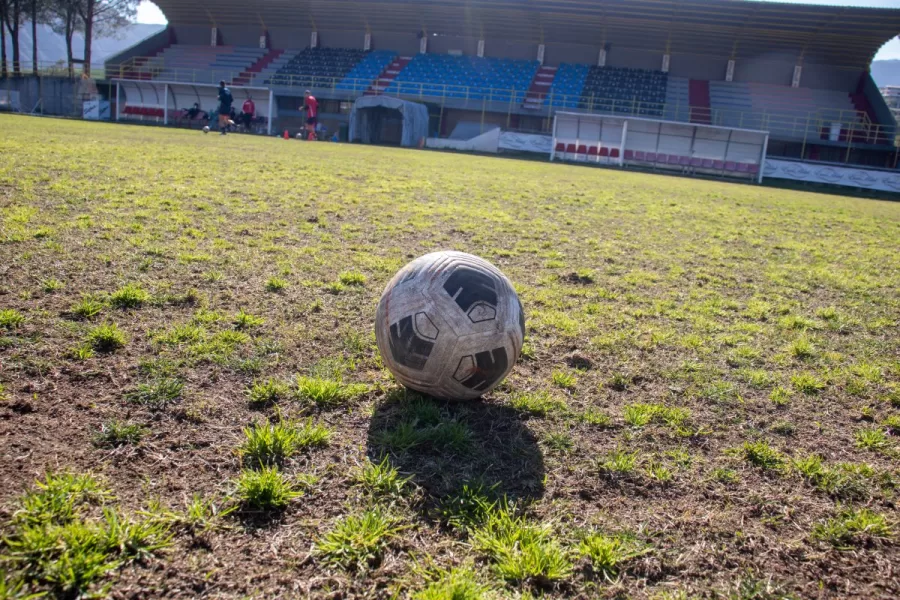 Calabria eterna regione canaglia, terra di paradossi e passerelle dove il campetto di San Luca per i pm è come San Siro