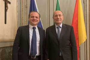 Da ‘Scateno’ De Luca a Chinnici, tutti salgono sul carro di Schifani perché in Sicilia se perdi non vieni salutato manco dal portiere dello stabile