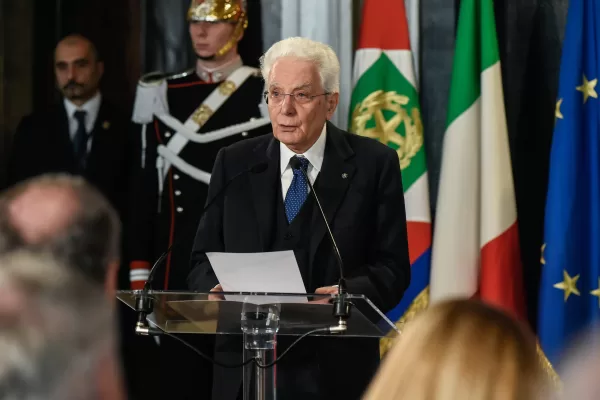 Attacco di hacker filorussi in Italia, colpiti siti di trasporti e banche: “Le dichiarazioni di Mattarella avranno conseguenze”