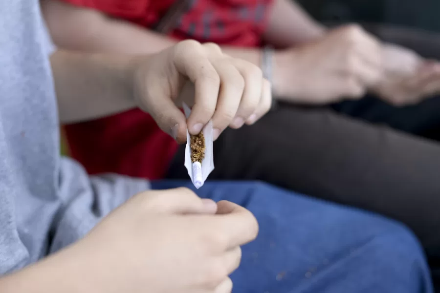 Guida e assunzione di droghe: il cortocircuito interno tra piano amministrativo e penale