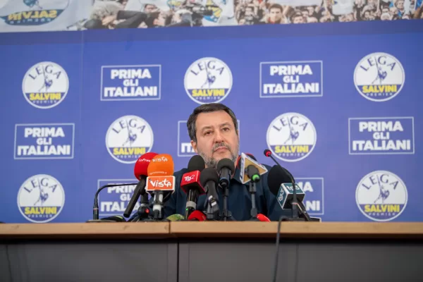 Leader della Lega Matteo Salvini commenta i risultati delle elezioni europee presso sede Lega di via Bellerio – Lunedì 10 Giugno 2024
(Foto Claudio Furlan/Lapresse)
League leader Matteo Salvini comments on European election results at League headquarters in via Bellerio – Monday, June 10, 2024
(Photo Claudio Furlan/Lapresse) Leader della Lega Matteo Salvini commenta i risultati delle elezioni europee presso sede Lega di via Bellerio – Lunedì 10 Giugno 2024
(Foto Claudio Furlan/Lapresse)
League leader Matteo Salvini comments on European election results at League headquarters in via Bellerio – Monday, June 10, 2024
(Photo Claudio Furlan/Lapresse)
