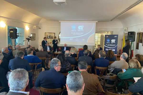 Napoli Tennis Cup apre la stagione rossa, Wawrinka e Fognini i primi nomi: “Diventerà un appuntamento glamour”