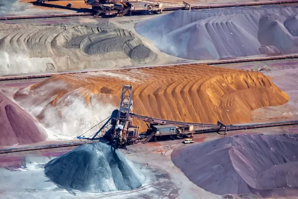 Terre rare, Trump le vuole e Zelensky sta al gioco: l’accordo è vicino, ma il Litio è nel Donbass Terre rare, Trump le vuole e Zelensky sta al gioco: l’accordo è vicino, ma il Litio è nel Donbass