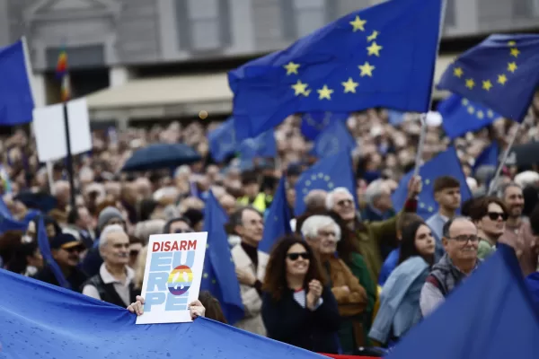 La manifestazione che scopre il nervo: l’unica linea in grado di salvarci è quella di una Unione Europea globale