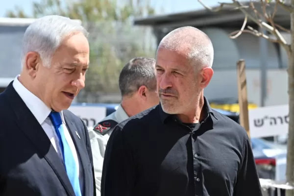 L’attacco di Israele all’ospedale oncologico di Gaza: dai video sembra una demolizione controllata