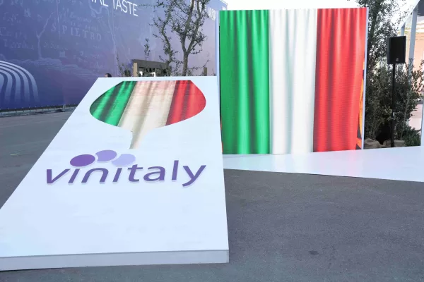 Vinitaly 2025: tra sfide globali e nuove opportunità, il vino italiano guarda avanti