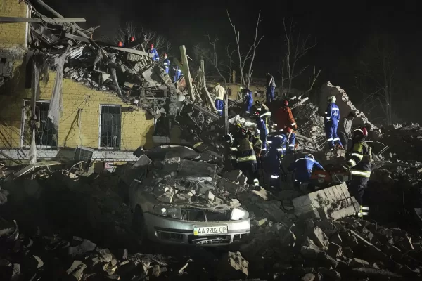 L’analista russo Petrov: “Per Kiev condizioni dure da accettare ma non miglioreranno in futuro”