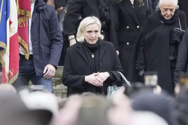 FILE – French far-right leader Marine Le Pen leaves Notre Dame du Val-de-Grace church after a public memorial for her father and late far-right leader Jean-Marie Le Pen, Thursday, Jan. 16, 2025 in Paris. Jean-Marie Le Pen, the founder of France’s main far-right party, died on Jan.7, 2025 aged 96. (AP Photo/Michel Euler, File)

Associated Press/LaPresse