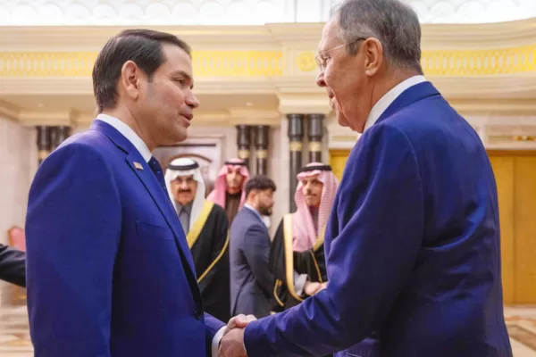 Sarà la diplomazia a uccidere l’Ucraina. Trump garantisce che Zelensky non aderirà mai alla Nato