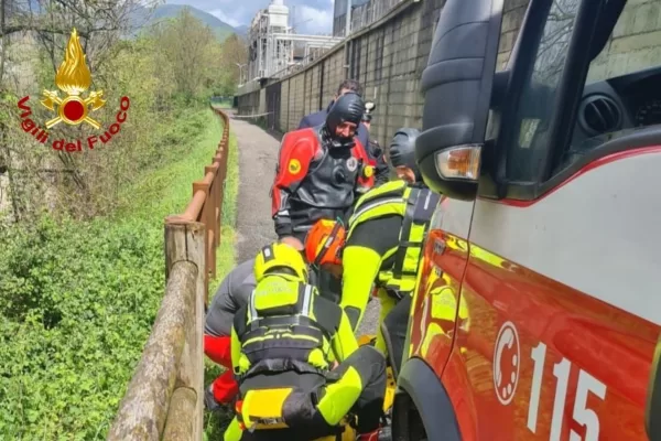 Maltempo Veneto, ritrovati i corpi di Leone e Francesco Nardon. L’auto inghiottita in una voragine: andavano in comune per aiutare i soccorsi