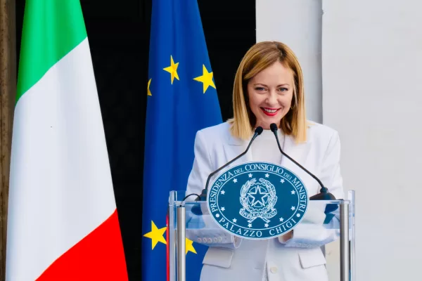 Dazi, ora Meloni vuole evitare la guerra commerciale. Made in Italy in ginocchio: speranza per un negoziato