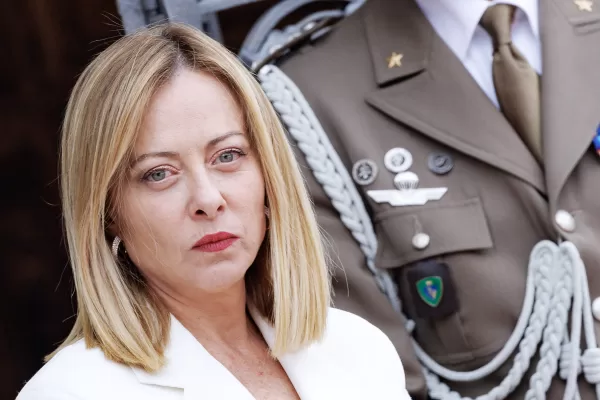 La presidente del Consiglio Giorgia Meloni in attesa dell’incontro la regina Rania di Giordania a Villa Pamphilj, Roma, Mercoledì, 09 Aprile 2025 (Foto Roberto Monaldo / LaPresse) 

Prime minister Giorgia Meloni before the meeting with the queen Rania of Jordan at Villa Pamphilj, Rome, Wednesday, Apr. 09, 2025 (Photo by Roberto Monaldo / LaPresse)