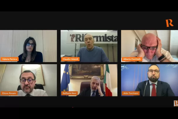 I volenterosi al governo, il dibattito: “Un centro che dialoghi con tutti”