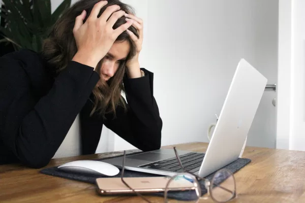 Cresce l’occupazione ma non basta, Il divario di genere rimane abissale: metà delle donne è inattiva