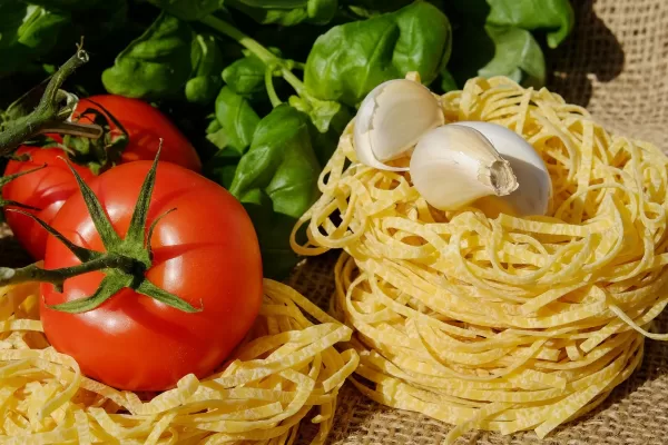 Pasta, olio, vini, formaggi, frutta secca: con i dazi a rischio l’unicità dei nostri prodotti
